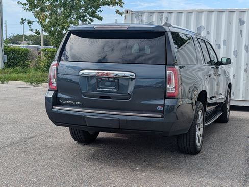 Used 2019 GMC Yukon XL Denali AWD/4WD image 5