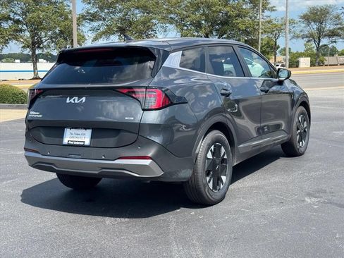 Certified 2026 Kia Sportage LX FWD image 3