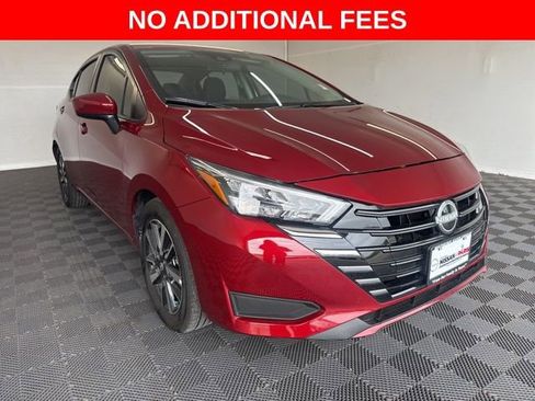 Used 2025 Nissan Versa SV w/ Trunk Package FWD image 1