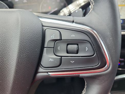 Used 2022 Buick Envision Avenir w/ Technology Package II AWD/4WD image 28