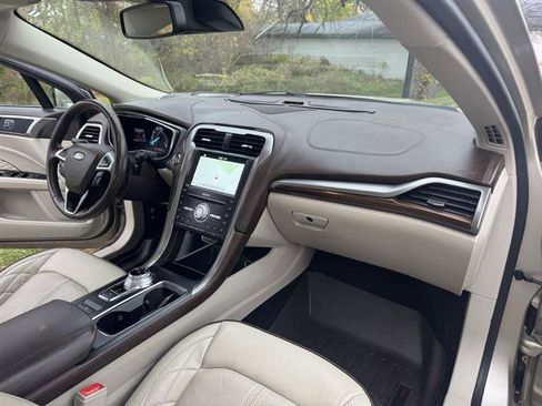 Used 2017 Ford Fusion Platinum image 14