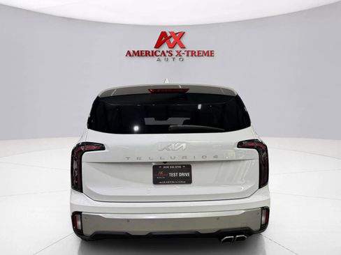 Used 2023 Kia Telluride EX w/ EX Captain's Chair Package FWD image 6