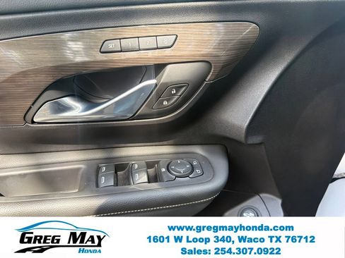 Used 2024 GMC Terrain Denali AWD/4WD image 11