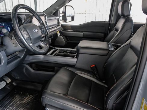 Used 2024 Ford F350 Lariat w/ Chrome Package AWD/4WD image 15