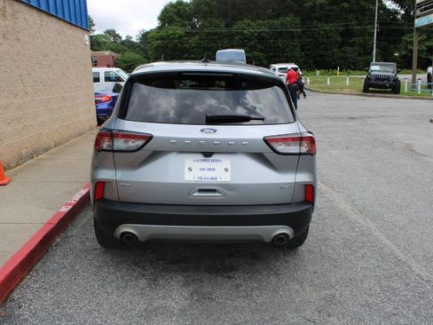 Used 2022 Ford Escape SE w/ Convenience Package FWD image 5