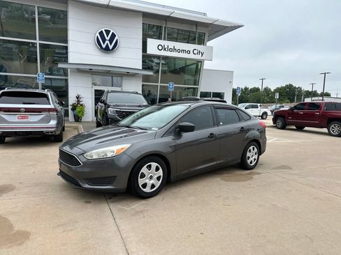 Used 2016 Ford Focus S FWD image 1