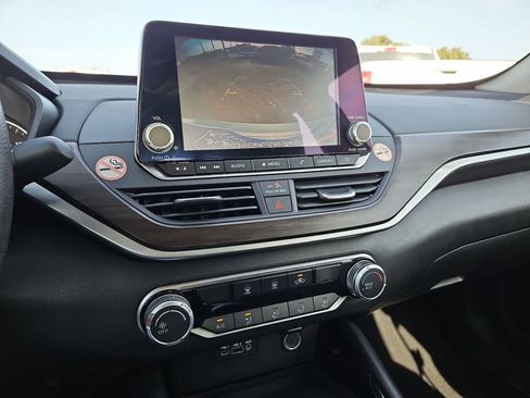 Used 2023 Nissan Altima 2.5 SV image 21