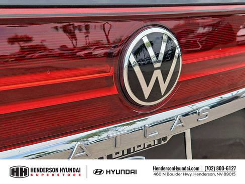 Used 2024 Volkswagen Atlas SE FWD image 12