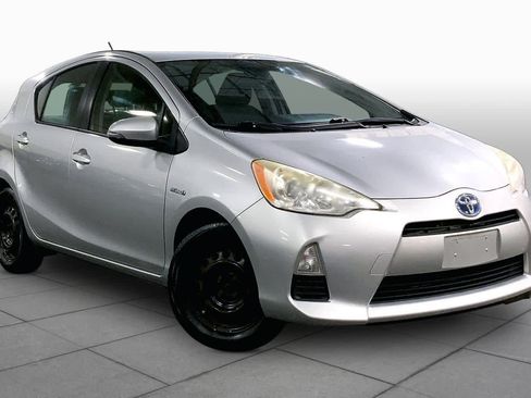 Used 2013 Toyota Prius C Two FWD image 3