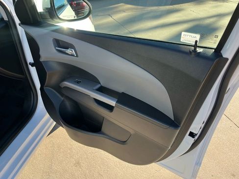 Used 2019 Chevrolet Sonic Premier image 17