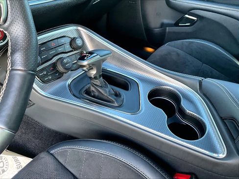 Used 2017 Dodge Challenger SRT Hellcat RWD image 20