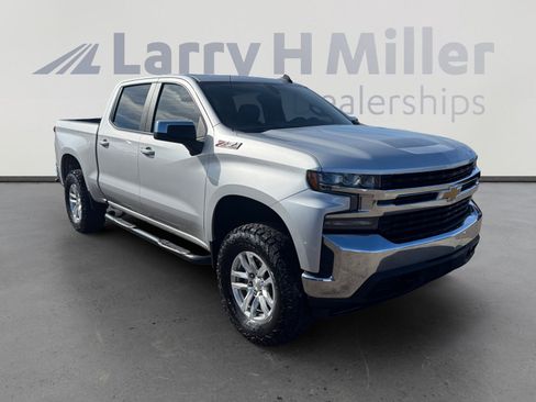 Used 2022 Chevrolet Silverado 1500 LT w/ Z71 Off-Road Package image 7