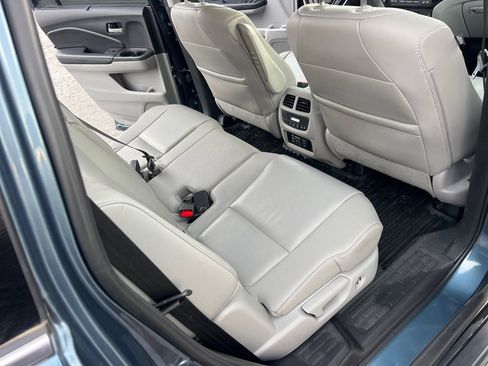 Used 2018 Honda Pilot Touring image 20