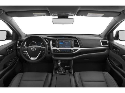 Used 2019 Toyota Highlander Limited FWD image 11