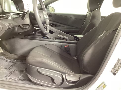 Used 2025 Hyundai Elantra Sport FWD image 20