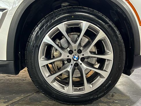 Used 2024 BMW X5 xDrive40i AWD/4WD image 9