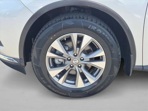 Used 2015 Nissan Murano SV w/ Premium Package FWD image 21