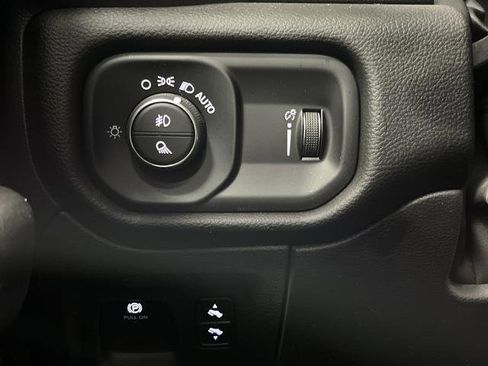 Used 2023 RAM 1500 Big Horn image 24