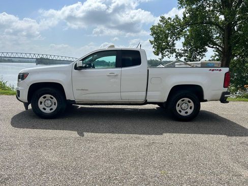 Used 2016 Chevrolet Colorado W/T w/ WT Convenience Package AWD/4WD image 2