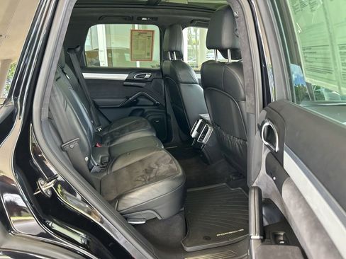Used 2016 Porsche Cayenne GTS image 28