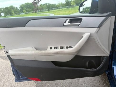 Used 2017 Hyundai Sonata SE FWD image 16