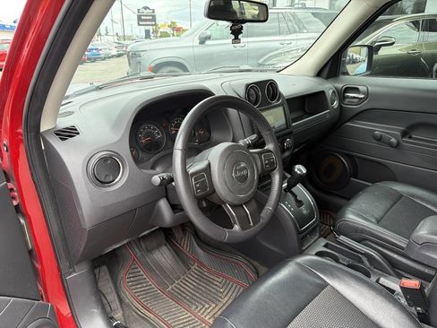 Used 2017 Jeep Patriot Sport AWD/4WD image 5