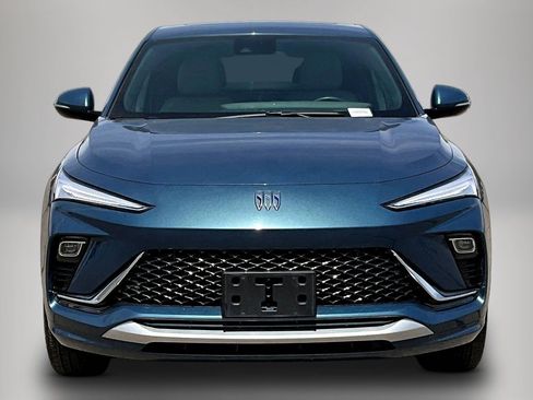 Used 2024 Buick Envista Avenir image 2