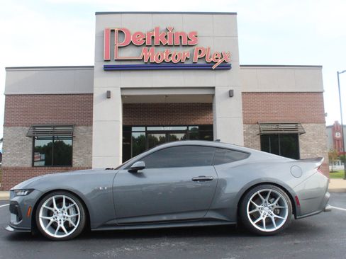 Used 2024 Ford Mustang GT RWD image 9