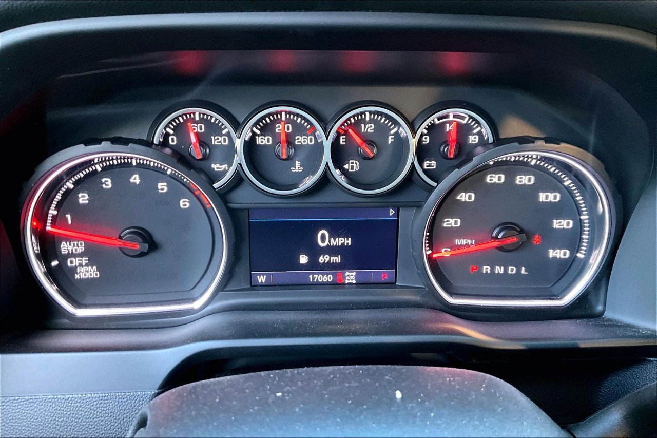 Used 2022 Chevrolet Silverado 1500 RST w/ Z71 Off-Road Package AWD/4WD image 9