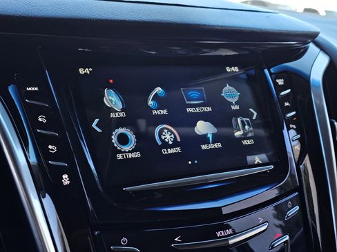 Used 2019 Cadillac Escalade Premium Luxury w/ Escalade Sport Edition AWD/4WD image 30