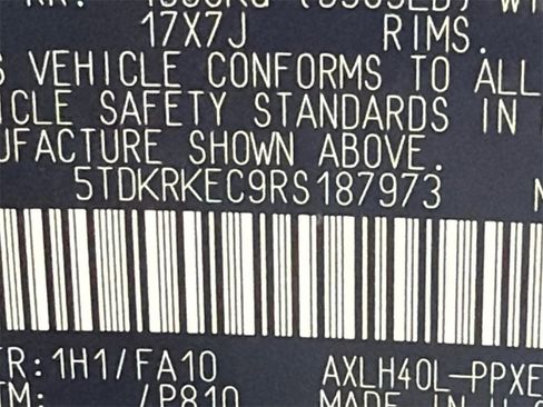 Used 2024 Toyota Sienna LE image 29