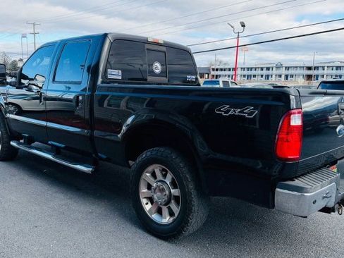 Used 2010 Ford F250 Lariat image 6