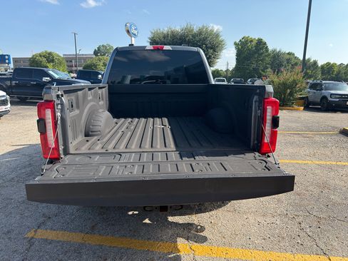 Used 2023 Ford F250 XLT w/ XLT Premium Package AWD/4WD image 31