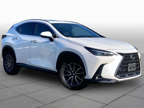 Used 2023 Lexus NX 250 FWD image 3