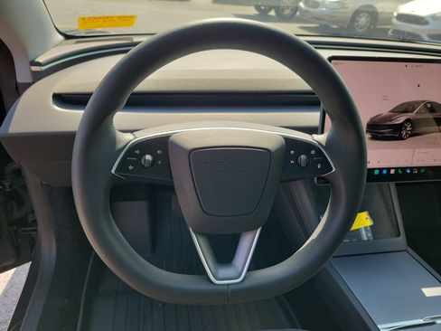 Used 2025 Tesla Model 3 Long Range RWD image 23