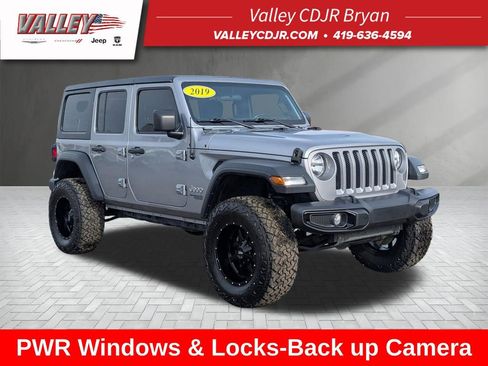 Used 2019 Jeep Wrangler Unlimited Sport S image 1