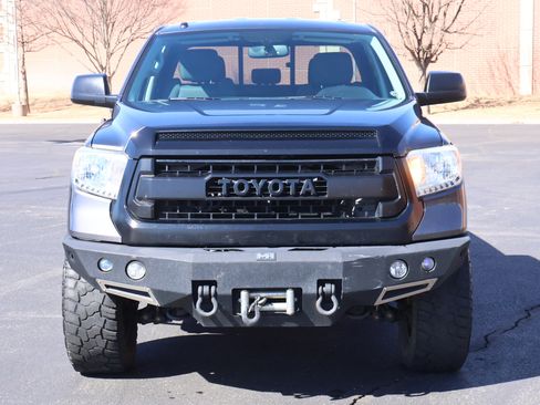 Used 2016 Toyota Tundra SR5 w/ SR5 Upgrade Package image 29