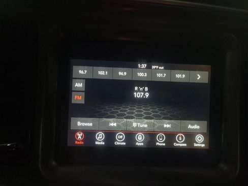 Used 2019 Dodge Challenger SXT image 25