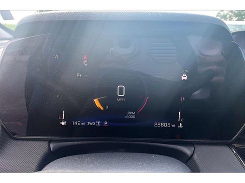 Used 2024 Chevrolet TrailBlazer RS AWD/4WD image 21