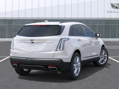 New 2026 Cadillac XT5 Sportv w/ LPO, Floor Liner Package AWD/4WD image 4