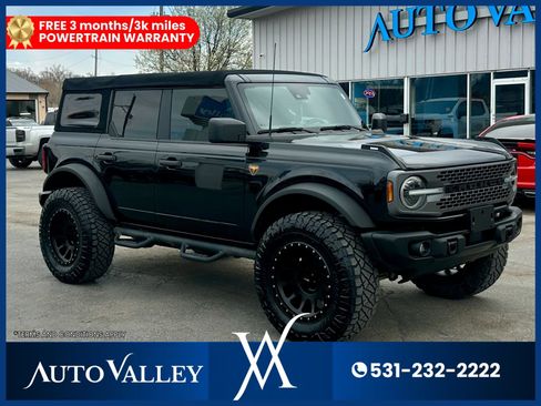 Used 2022 Ford Bronco Badlands w/ Sasquatch Package AWD/4WD image 1