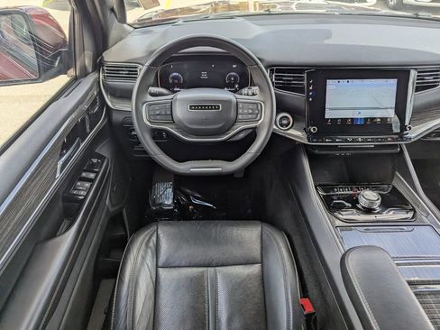 Used 2022 Jeep Wagoneer Series III image 22
