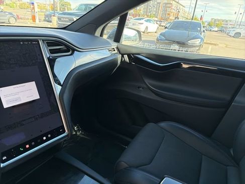Used 2018 Tesla Model X 75D AWD/4WD image 25