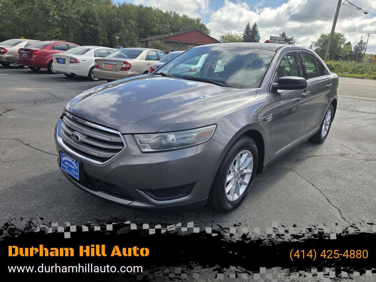 Used 2013 Ford Taurus SE FWD image 1