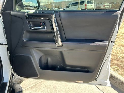 Used 2022 Toyota 4Runner TRD Off-Road Premium w/ TRD Black Wheel Package (TMS) image 31