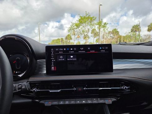 Used 2025 Alfa Romeo Tonale w/ Premium Package image 29