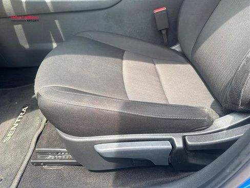Used 2024 Nissan Sentra SV FWD image 16