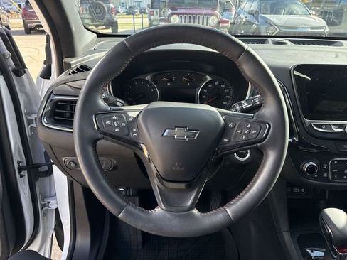 Certified 2022 Chevrolet Equinox RS w/ Infotainment Package image 15