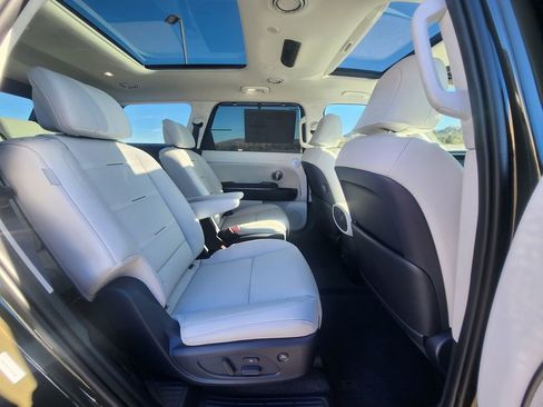 Used 2026 Hyundai Palisade Calligraphy image 13