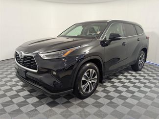 Certified 2023 Toyota Highlander XLE video 2